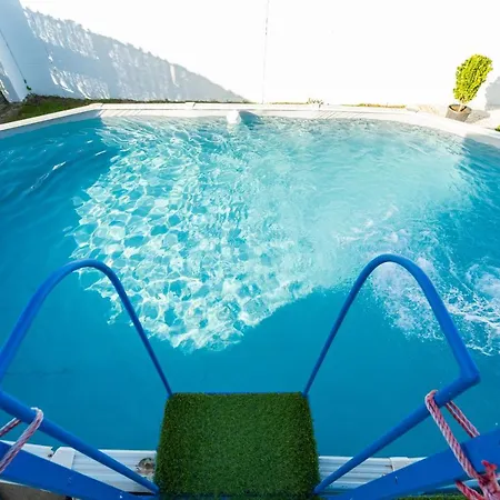 Casa Vista Alegre Costa بيت للعطل